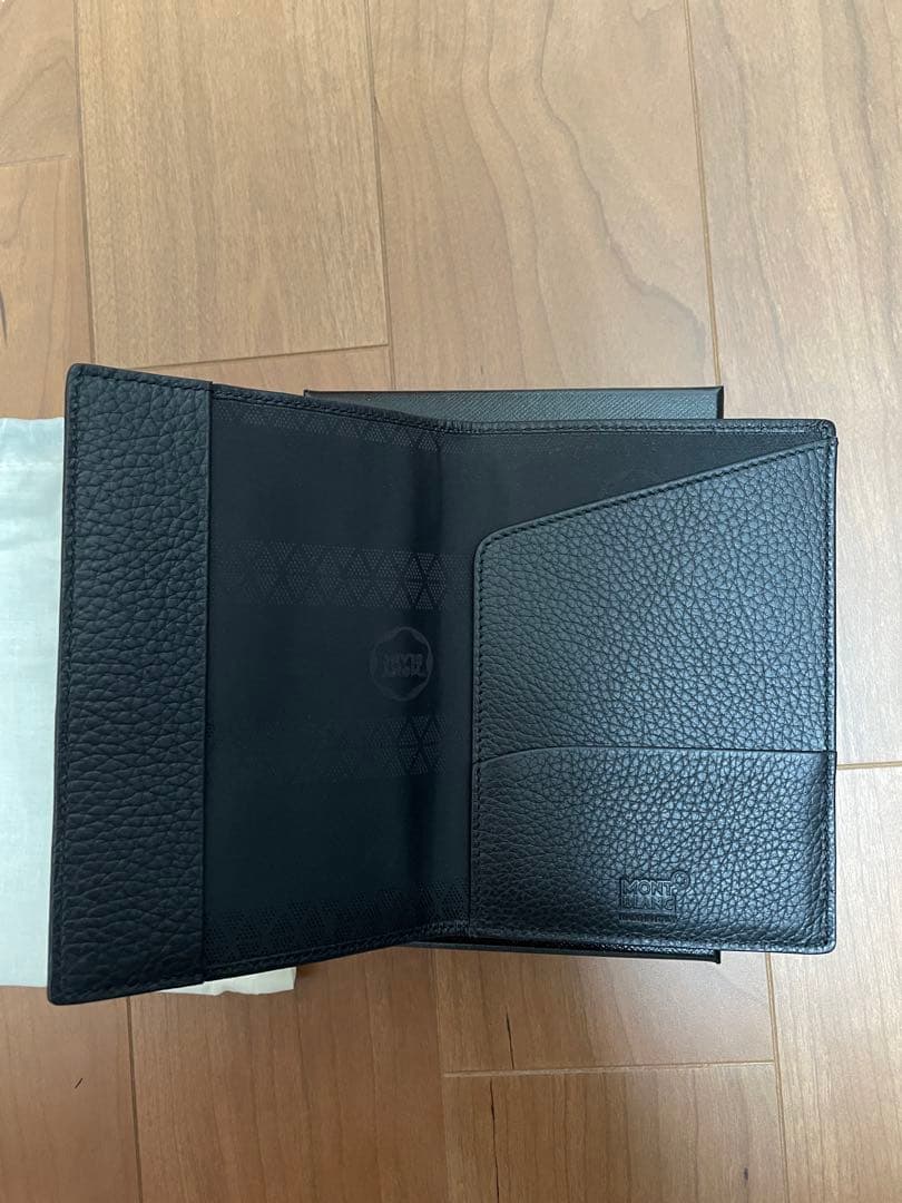 新品未使用　モンブランパスポートホルダー　montblanc 黒パスポートケース