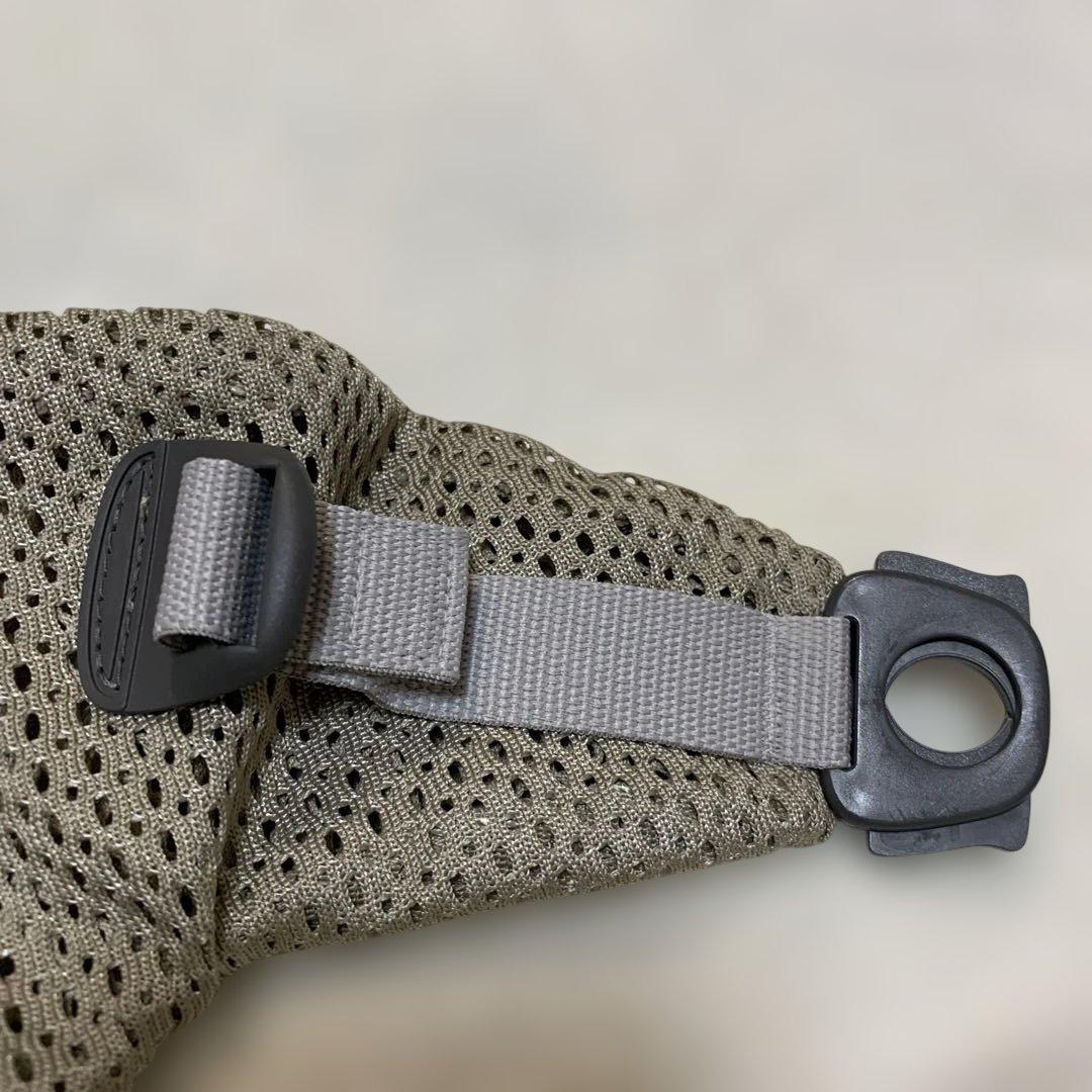ベビービョルン　ベビーキャリア mini air グレーベージュ　赤ちゃん