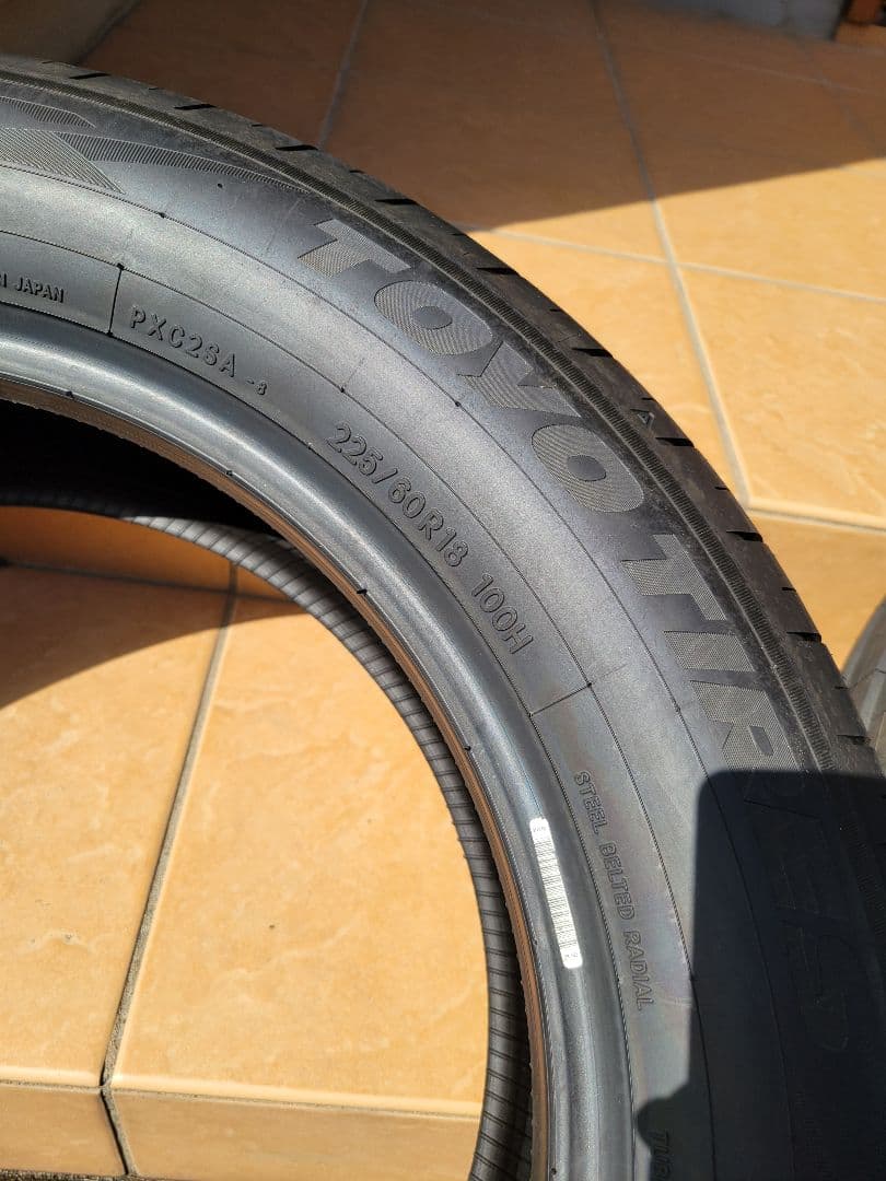 トヨタ アルファード40 純正タイヤ4本セット　225/60/R18 新車外し