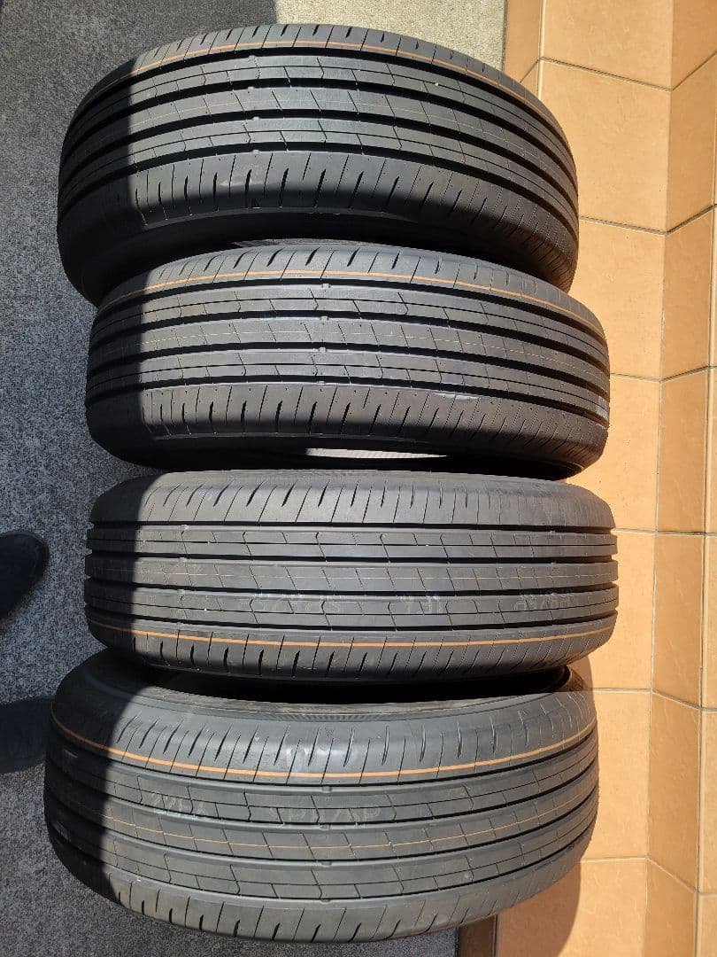 トヨタ アルファード40 純正タイヤ4本セット　225/60/R18 新車外し
