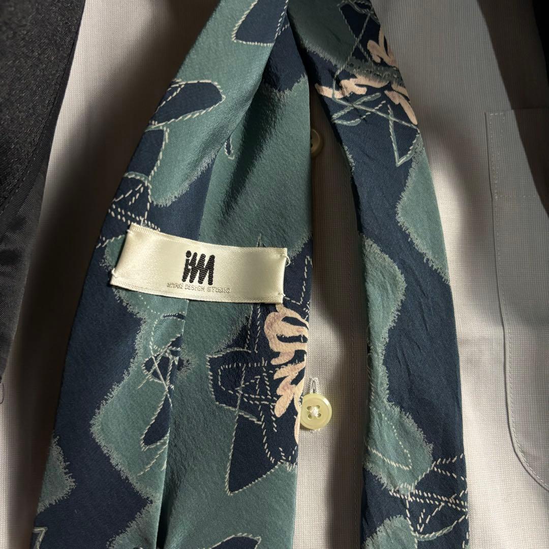極上ウール ダブルブレストスーツ & ISSEY MIYAKE ネクタイ グレー