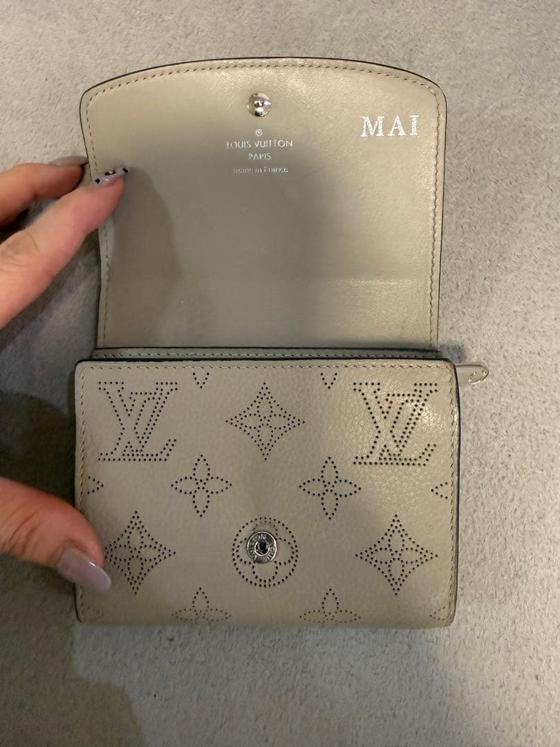 ノエ様ꕤ︎︎·͜· Louis Vuitton 二つ折り財布 ベージュ