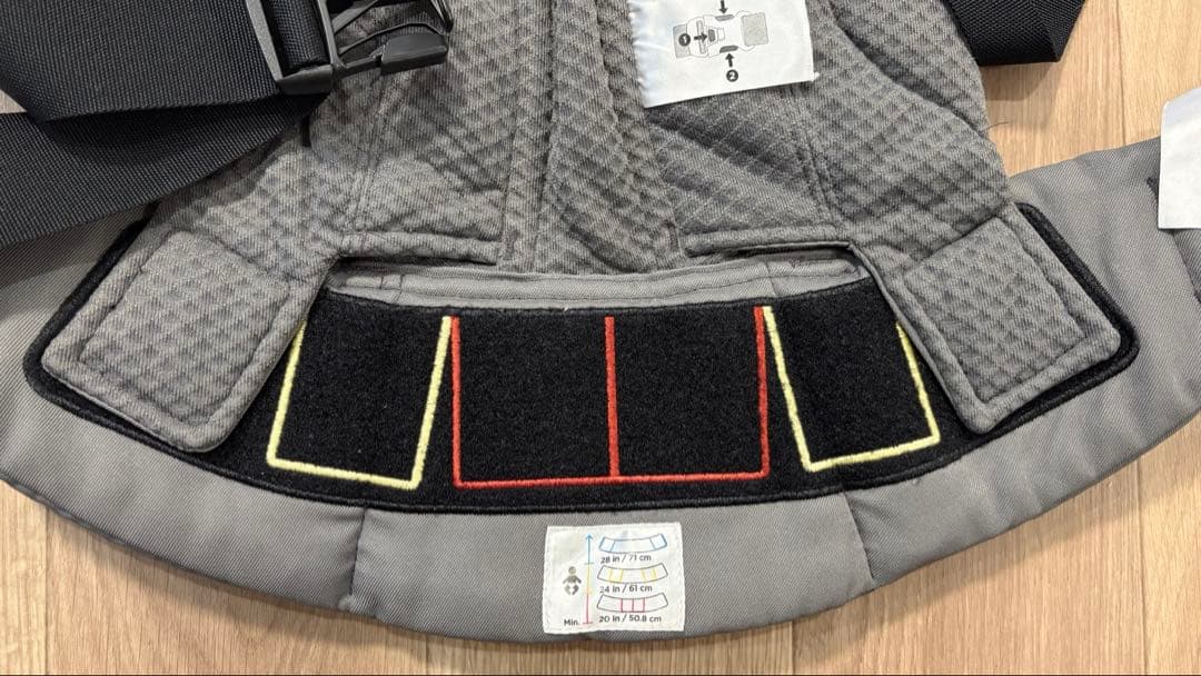【tさん専用】エルゴ　抱っこ紐　オムニブリーズ　グレー