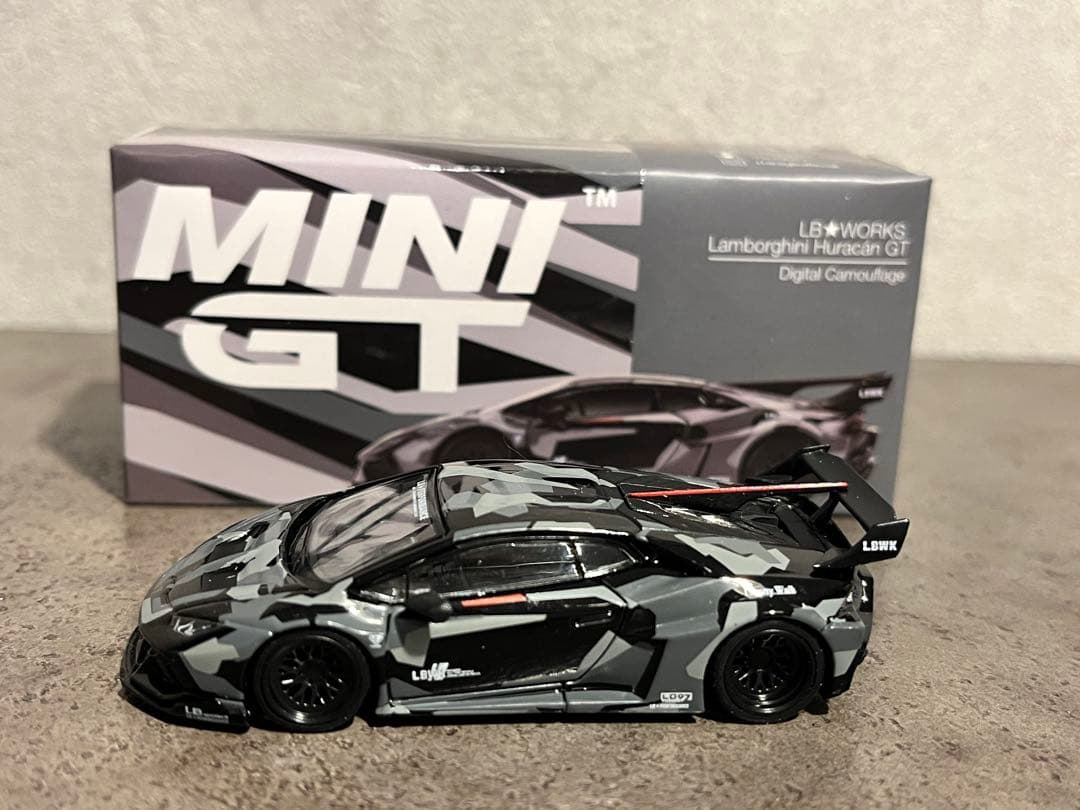 MINI GT LB★WORKS ランボルギーニウラカン GT デジタルカモ