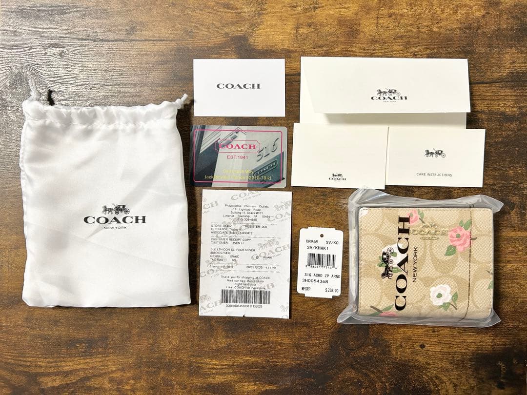 【COACH】 花柄 二つ折り財布 保存袋付 各種証明書付き 新品★