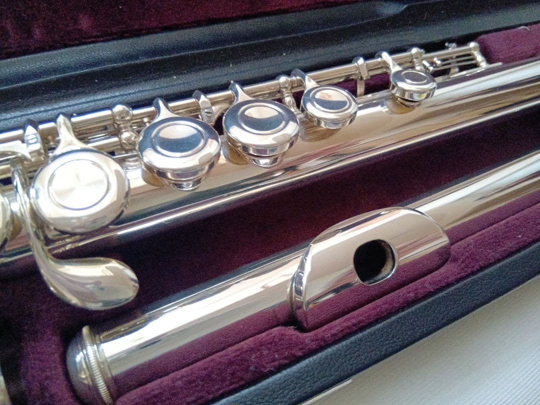 ♦後期モデル♦ヤマハ フルート YFL-211♦良く鳴る美品