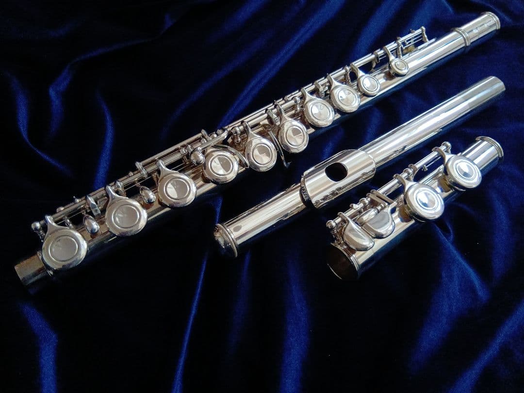 ♦後期モデル♦ヤマハ フルート YFL-211♦良く鳴る美品