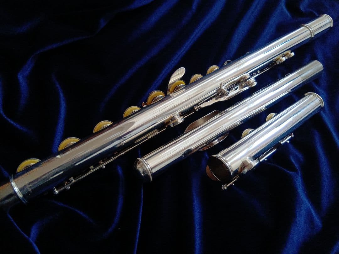 ♦後期モデル♦ヤマハ フルート YFL-211♦良く鳴る美品