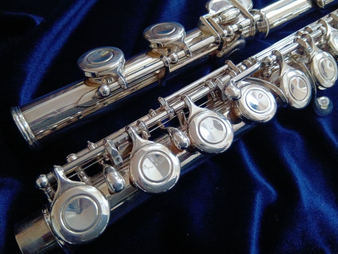 ♦後期モデル♦ヤマハ フルート YFL-211♦良く鳴る美品