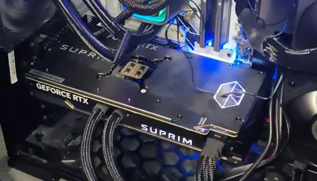 L*h様 【超美品】GeForce RTX 4090 SUPRIM LIQUID