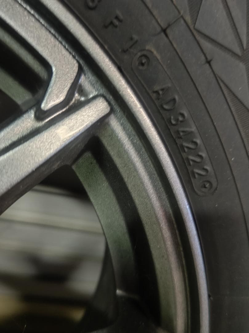 スタッドレスタイヤ TOYO215/60R16 OBSERVE GIZ2