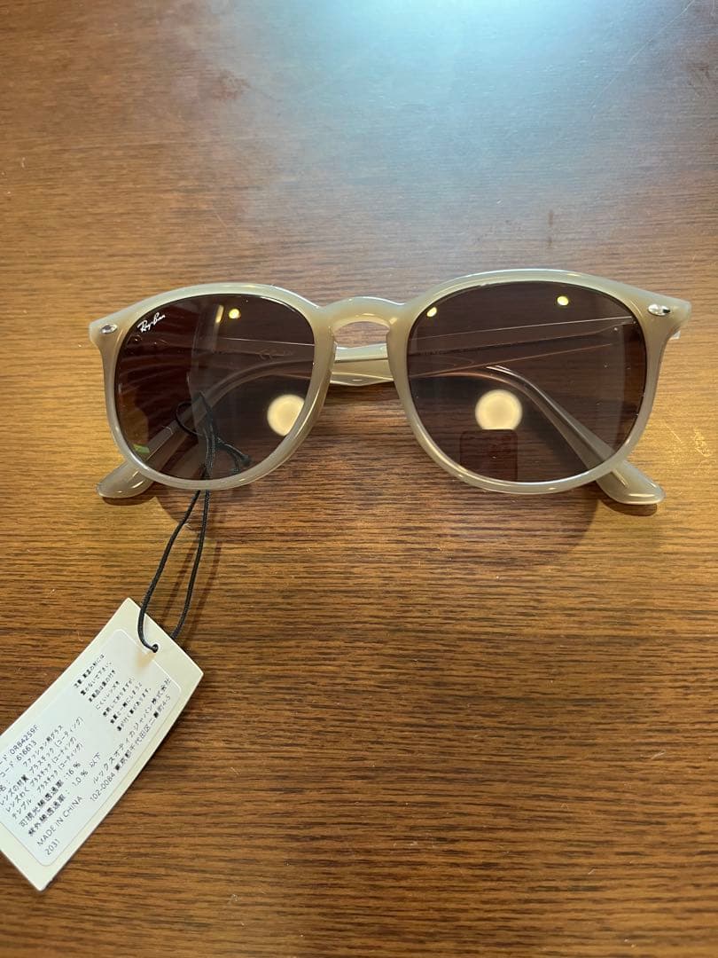 Ray-Ban クリアグレー ラウンド型サングラス　新品未使用　レディース