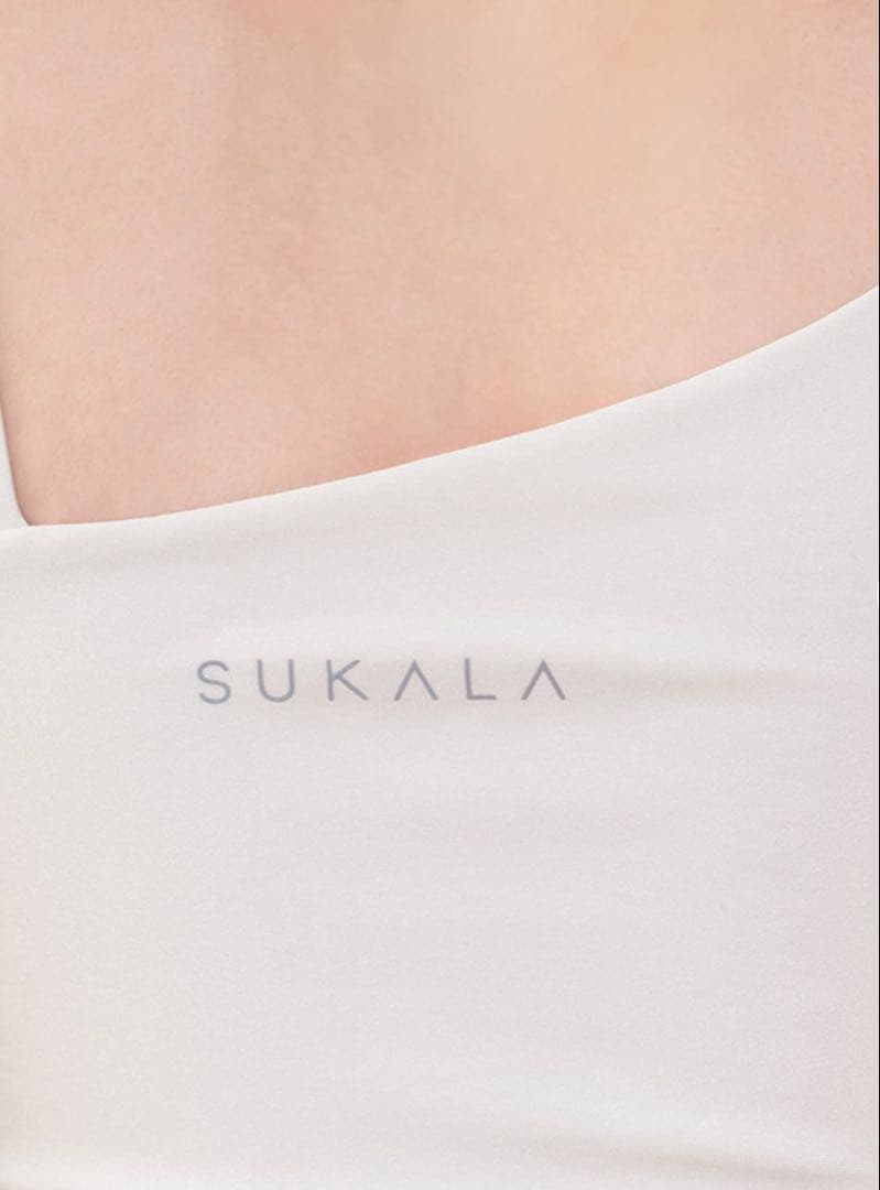【SUKALA】シャインストレッチ　アシンメトリーチュニック　Mサイズ