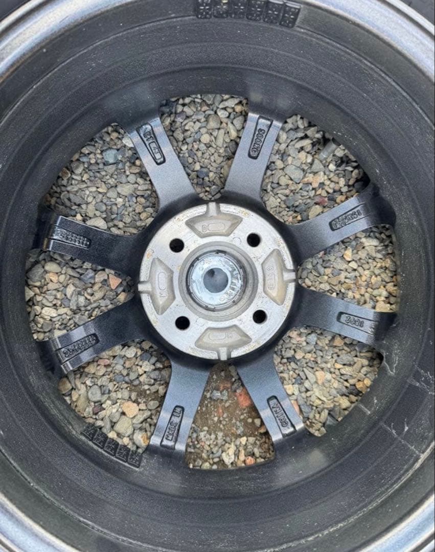【2024年製！バリ溝】175/65R15 スタッドレス HIFLY 4本セット