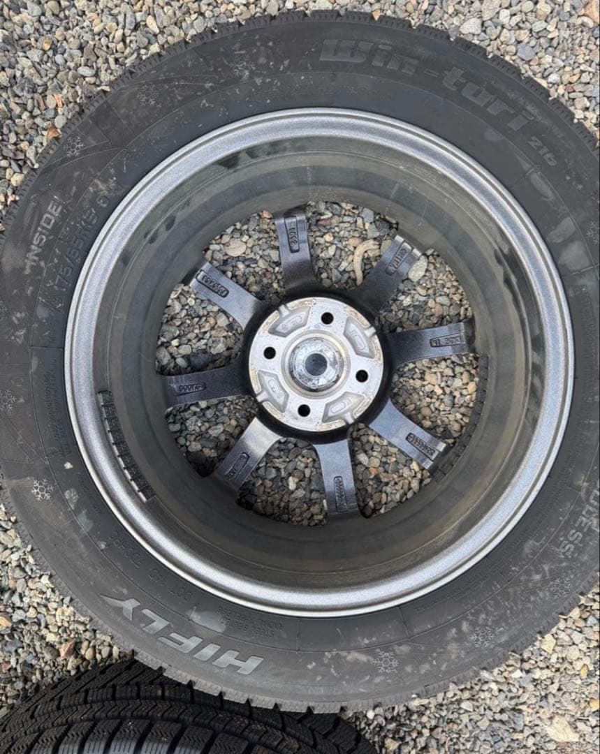【2024年製！バリ溝】175/65R15 スタッドレス HIFLY 4本セット