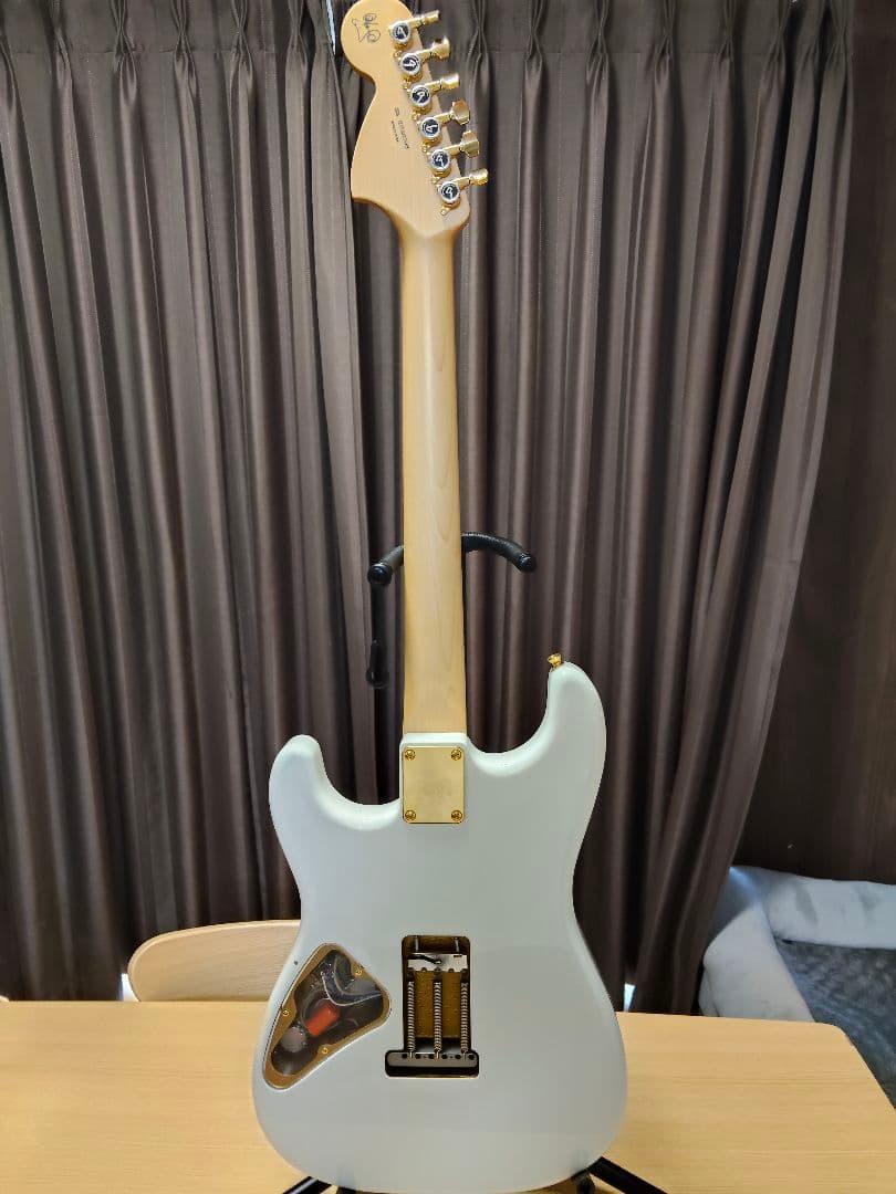 【とろろ】Fender Ken Stratocaster