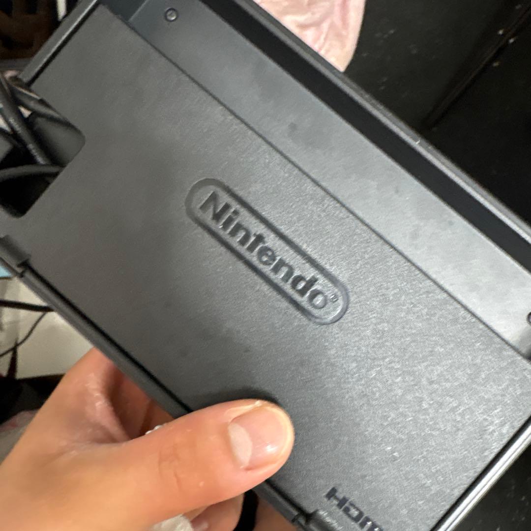 買ってすぐ使わなくなったSwitchほぼ新品 動作確認ありばら売り