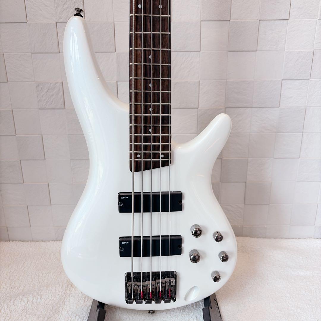 Ibanez アイバニーズ　SR305 5弦ベース エレキベース　アクティブ　白