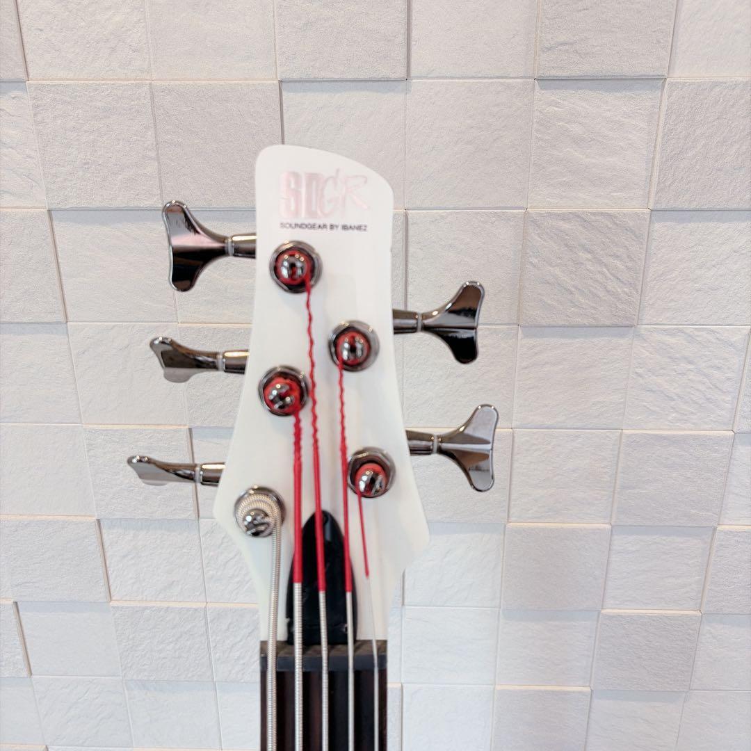 Ibanez アイバニーズ　SR305 5弦ベース エレキベース　アクティブ　白