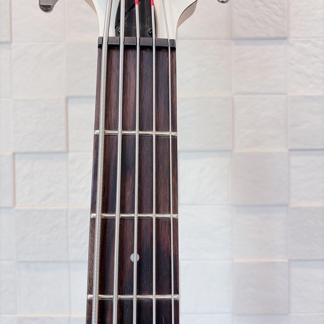 Ibanez アイバニーズ　SR305 5弦ベース エレキベース　アクティブ　白
