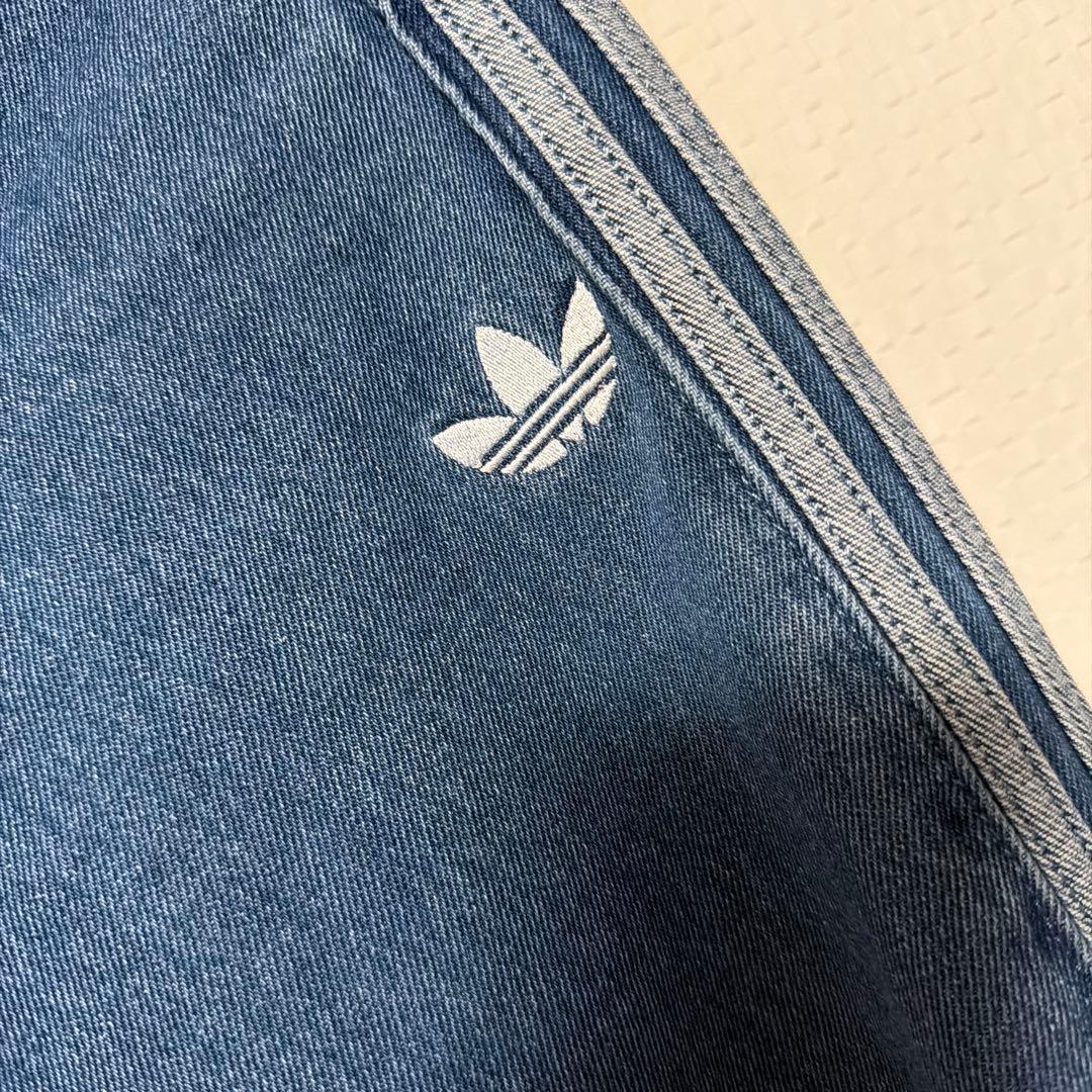 値下げしました adidas ファイヤーバードトラックパンツデニム即日発送します