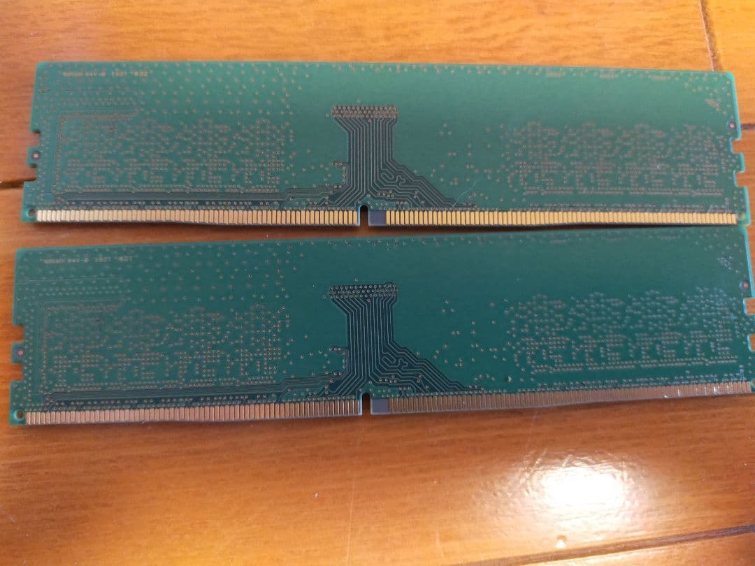 Samsung DDR4 8GB メモリ