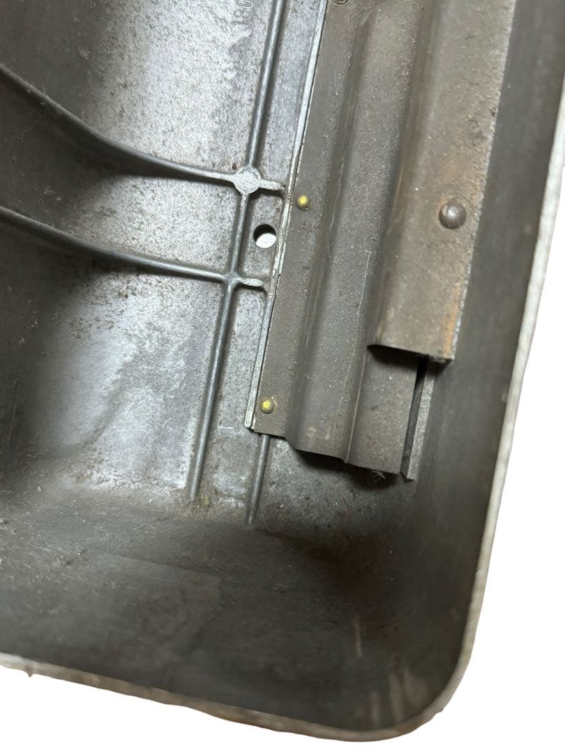 ヴィンテージ メルセデスベンツ W108 シリンダーヘッドバルブカバー