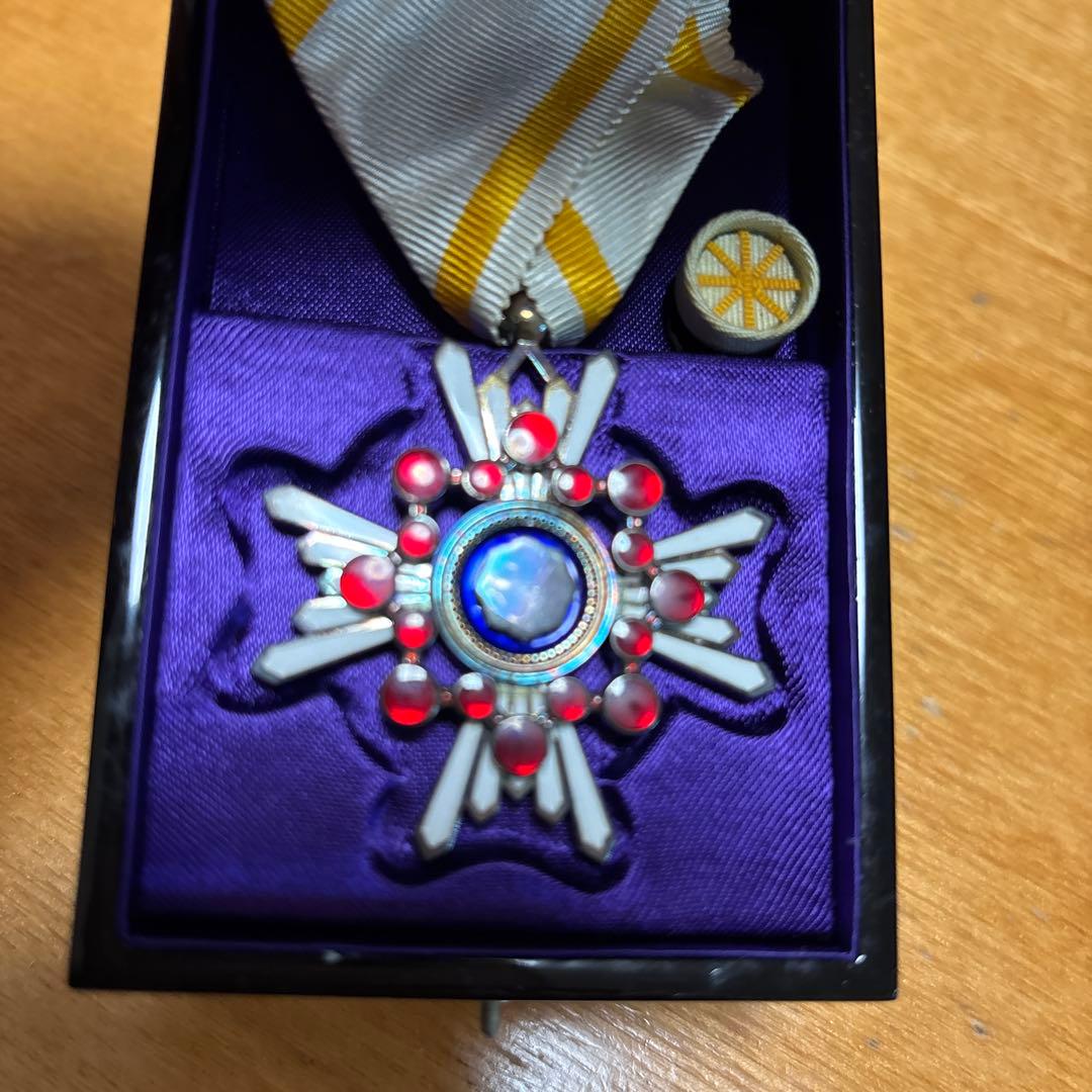 勲五等瑞宝章　勲章