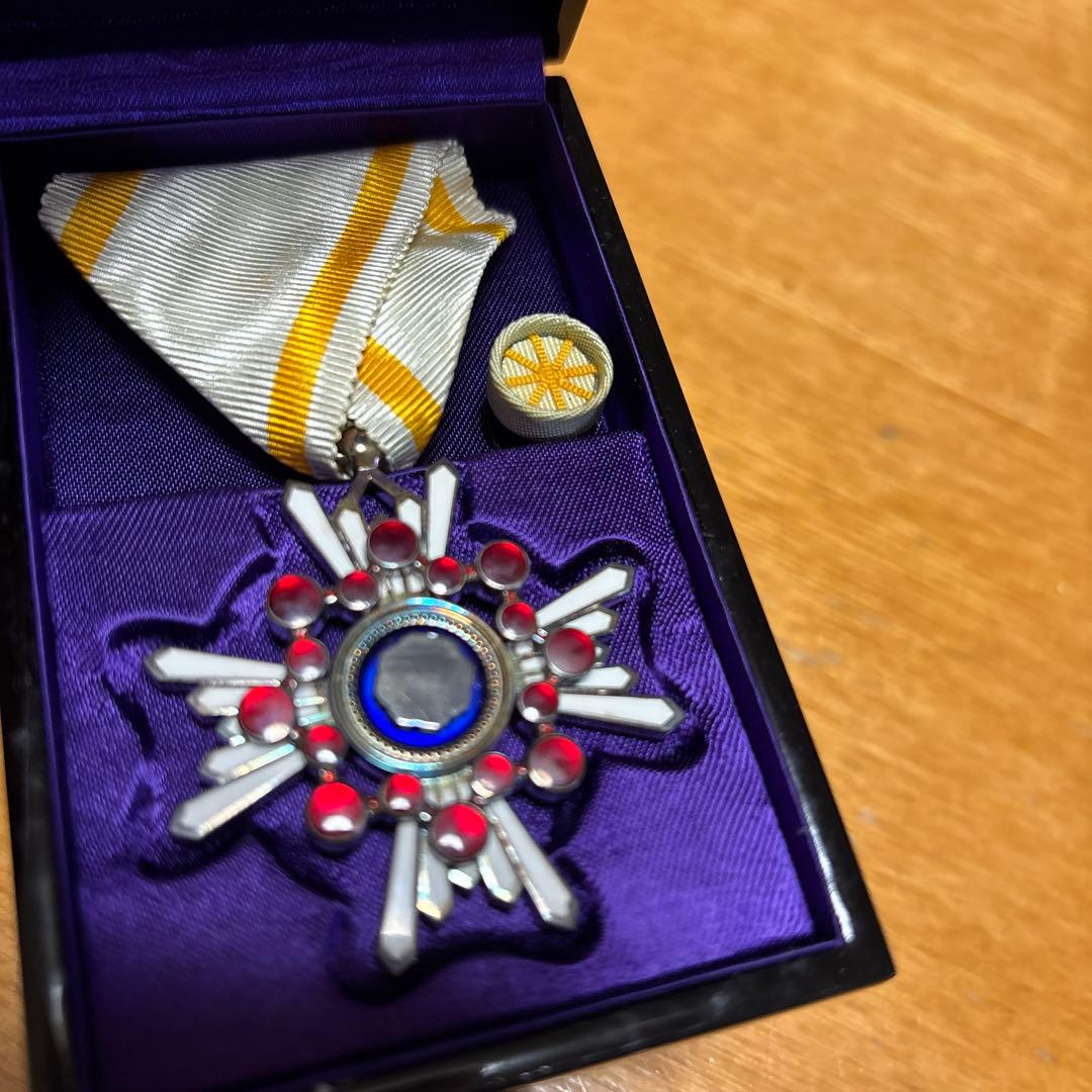 勲五等瑞宝章　勲章