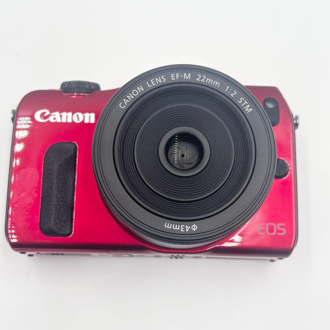 極上品　Canon ミラーレス一眼カメラ EOS M ダブルレンズキット　レッド
