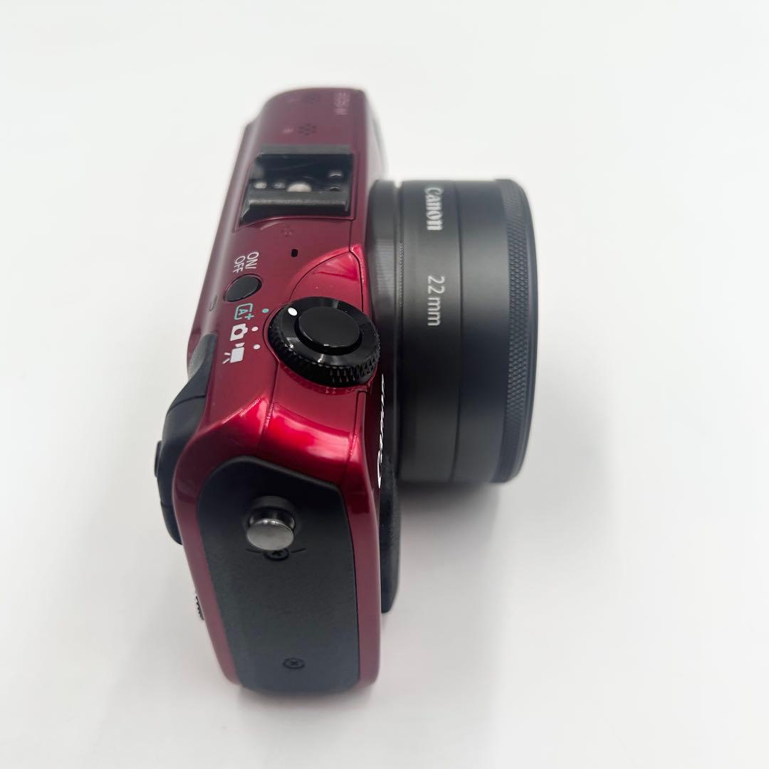 極上品　Canon ミラーレス一眼カメラ EOS M ダブルレンズキット　レッド