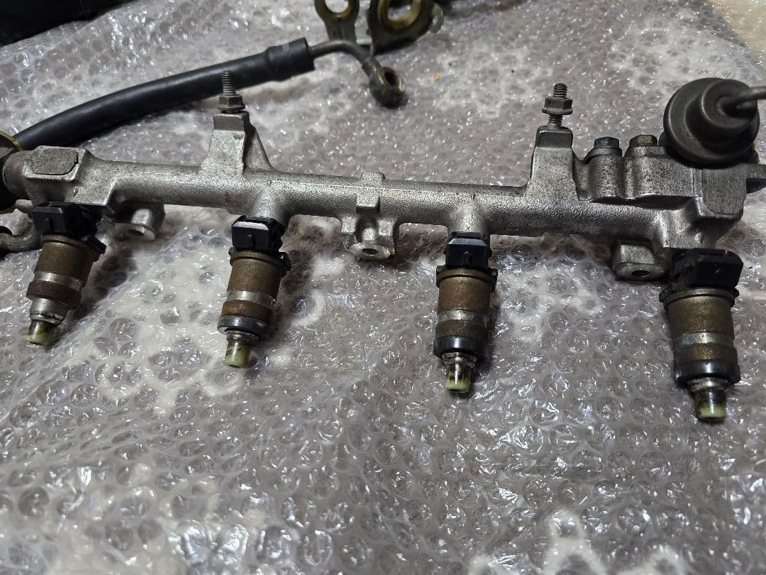 シビックEG　デリバリーパイプ、インジェクター、eacvバルブセット出品