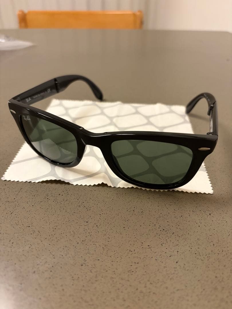 Ray-Ban サングラス RB4105 フォールディング ウェイファーラー