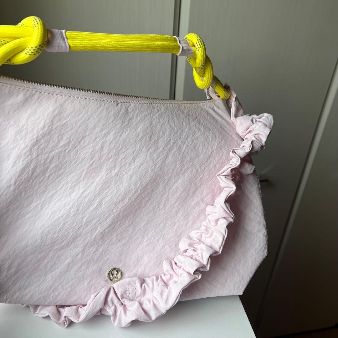 ルルレモン バック crossbody bag