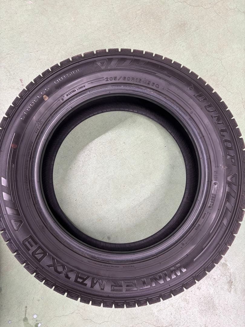 ①冬タイヤ 205/60R16 2本セット通常33000→30000円20日まで