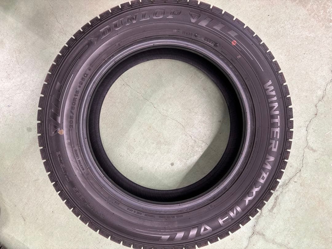 ①冬タイヤ 205/60R16 2本セット通常33000→30000円20日まで