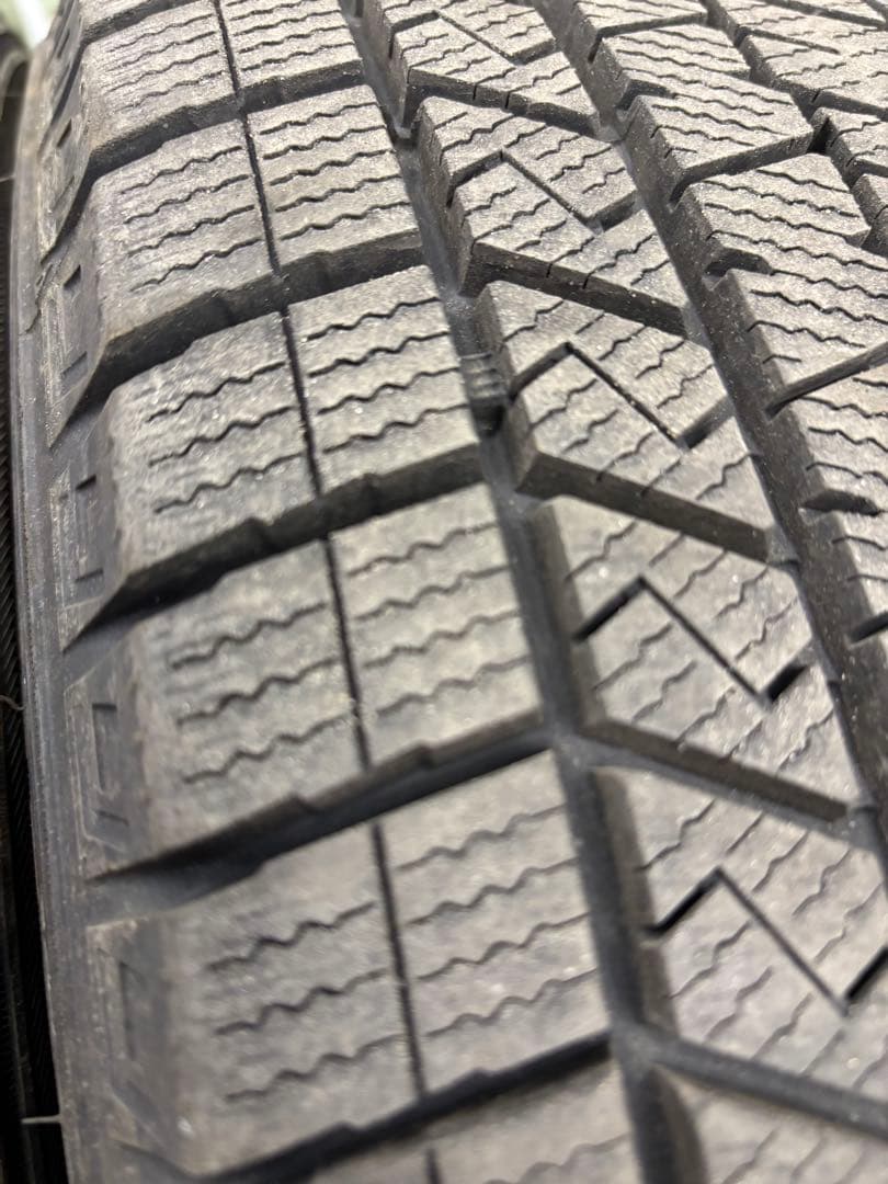 ①冬タイヤ 205/60R16 2本セット通常33000→30000円20日まで