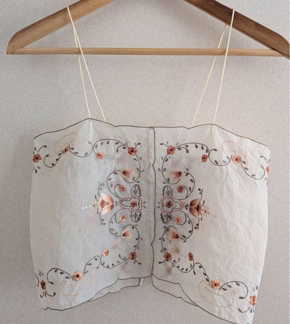 【極美品】heriter 刺繍　キャミソール