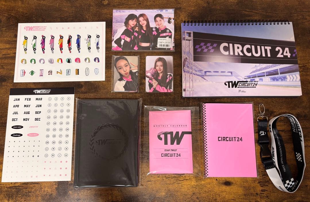 TWICE JAPAN SEASON’S GREETINGS 2024