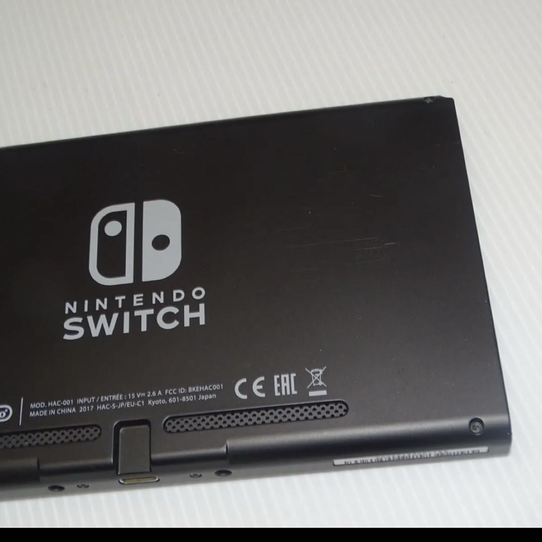 Switch旧型　画面本体のみ　2017年製　動作確認済　QA6736