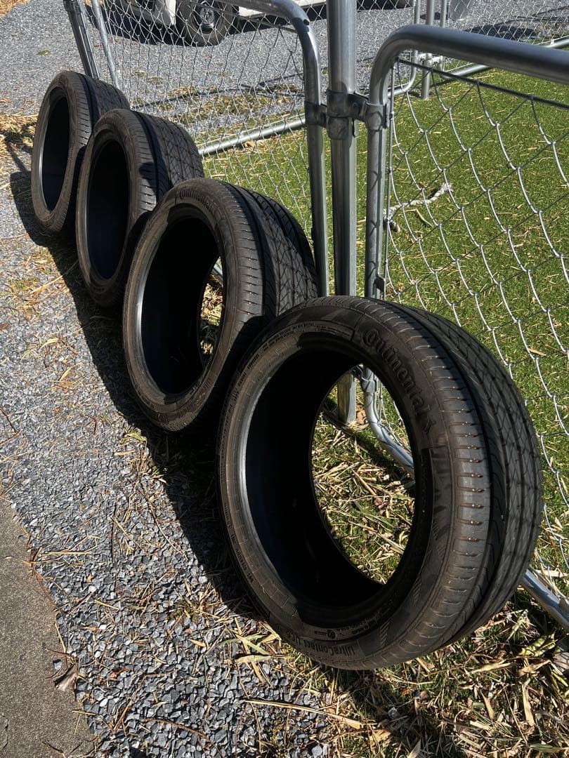 Continental 17インチ タイヤ 4本セット　225/45r17