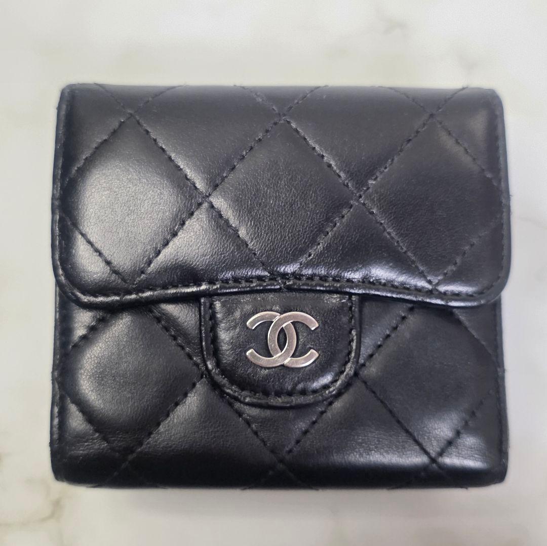 CHANEL マトラッセ ラムスキン Wホック財布 ココマーク 黒 ボルドー
