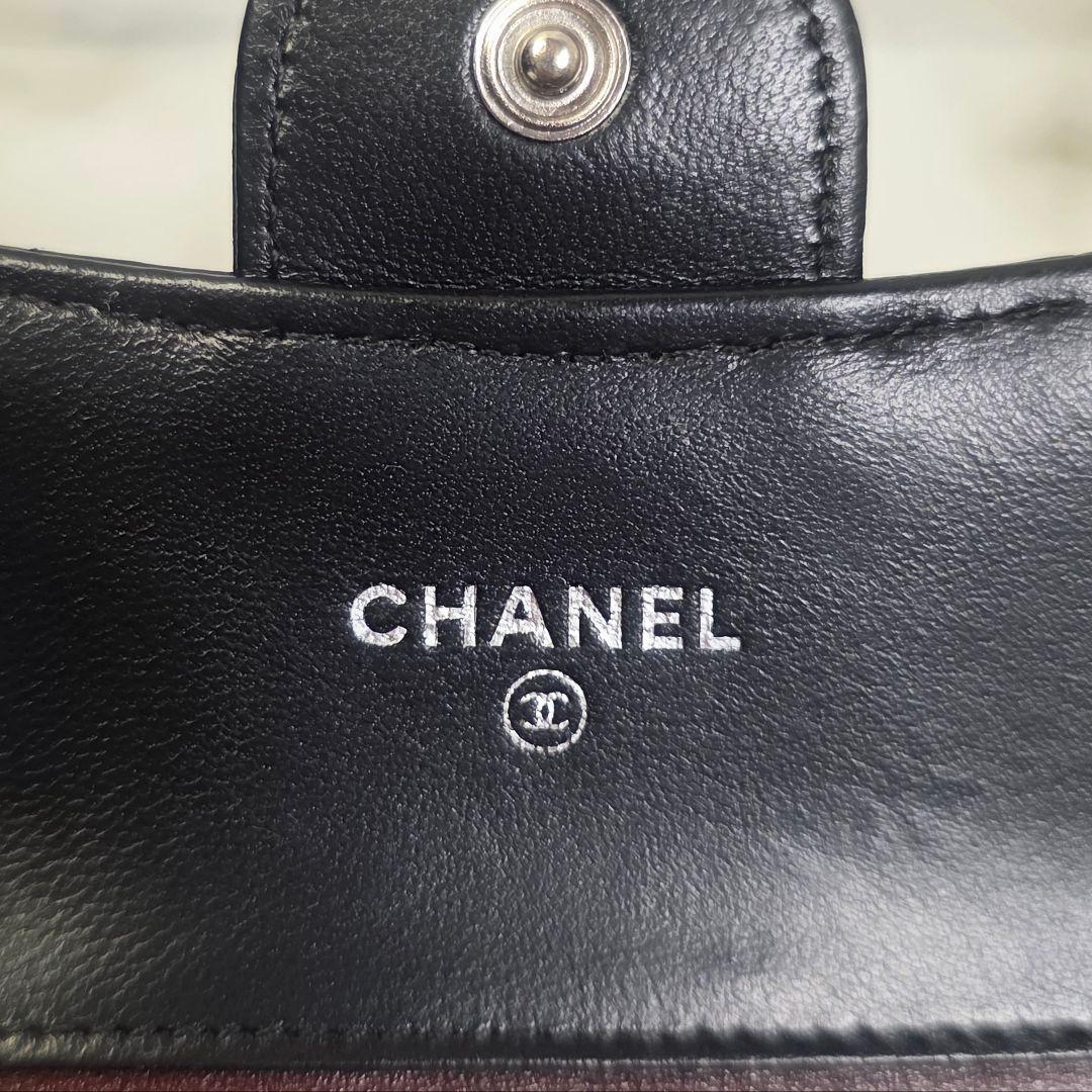 CHANEL マトラッセ ラムスキン Wホック財布 ココマーク 黒 ボルドー