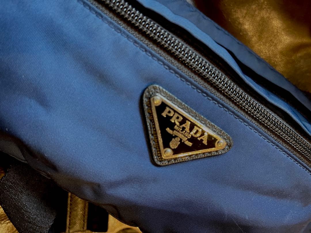 PRADA ボディバッグ