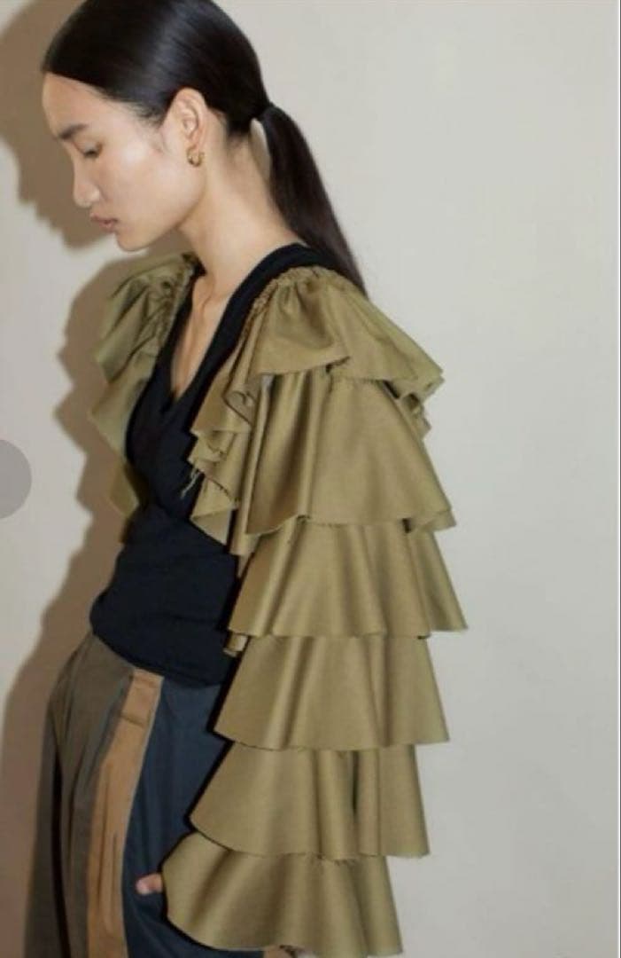 トップス Leinwande rugffeled sleeve top