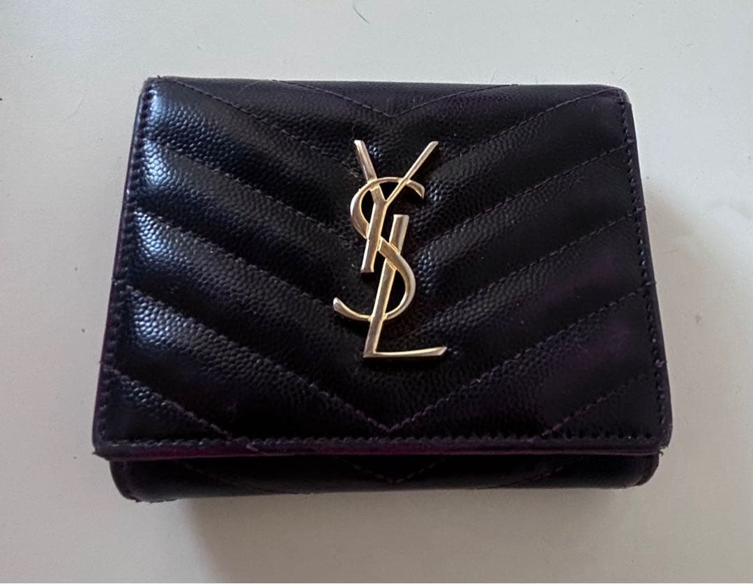 YSL 三つ折り財布 黒 レザー