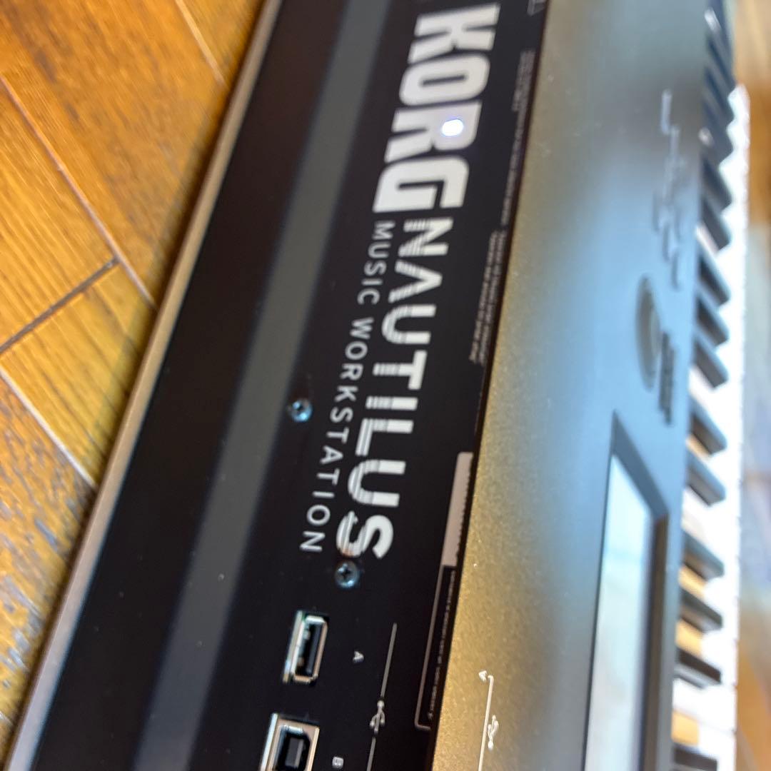 最終値下げ‼️新品同様❗️KORGノーチラス　シンセサイザー　新品ケース付きwow‼️