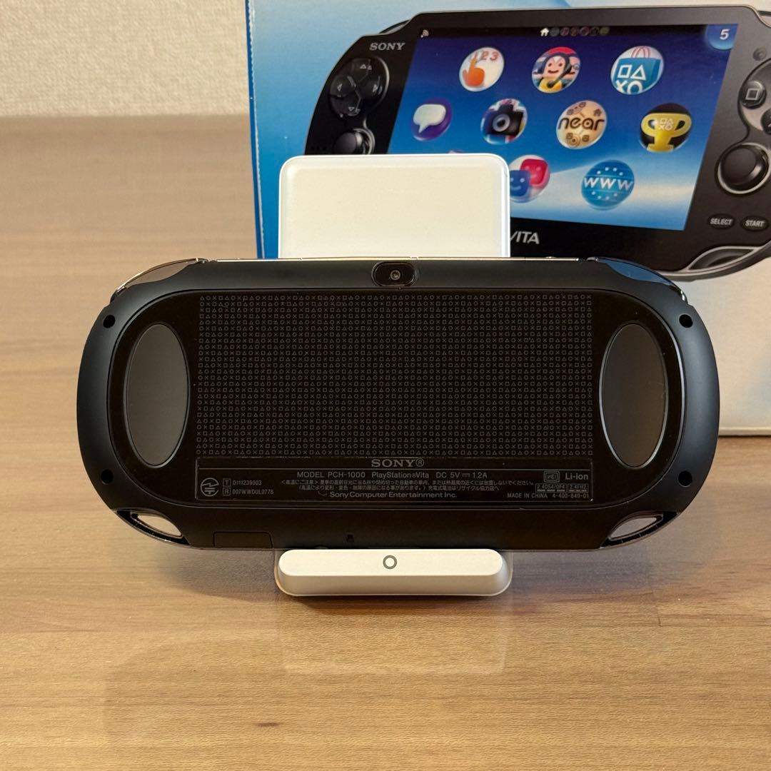 5-136【美品】PSVITA PCH-1000 クリスタル・ブラック 箱付き