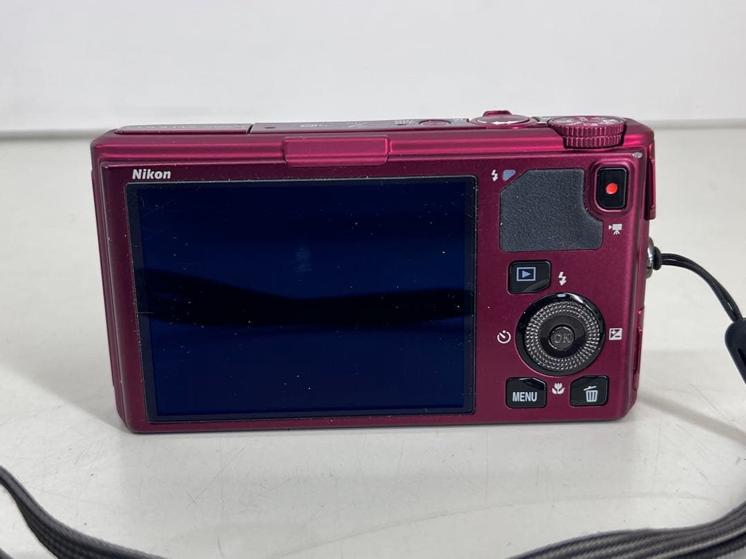 美品 COOLPIX S9500 ヴェルヴェットレッド 即日発送 デジカメ