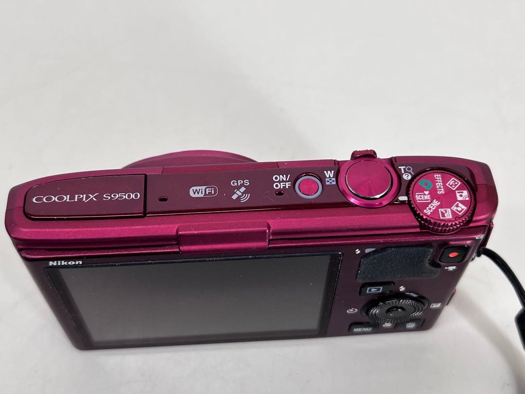 美品 COOLPIX S9500 ヴェルヴェットレッド 即日発送 デジカメ